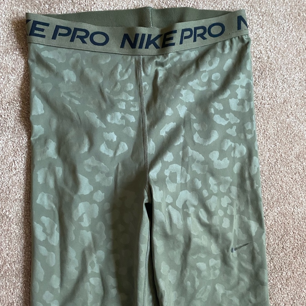 Nike Pro Dry Fit leggings
